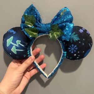 Like-New Avatar Disney Ears
